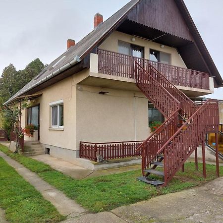 Panna Apartmanhaz Balatonlelle Exterior foto