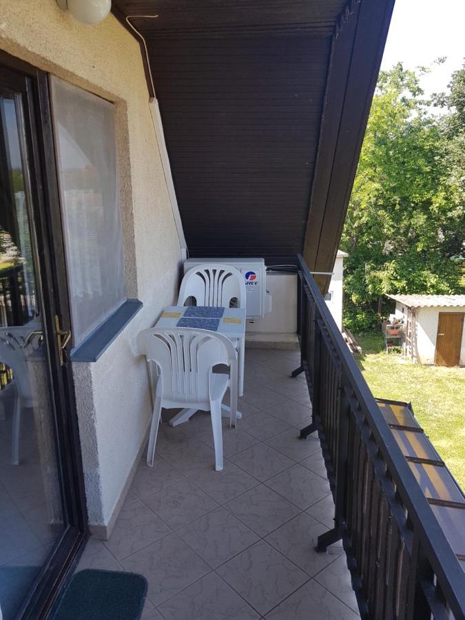 Panna Apartmanhaz Balatonlelle Exterior foto