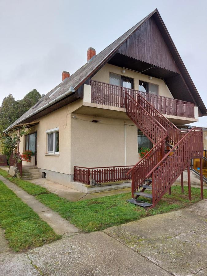 Panna Apartmanhaz Balatonlelle Exterior foto
