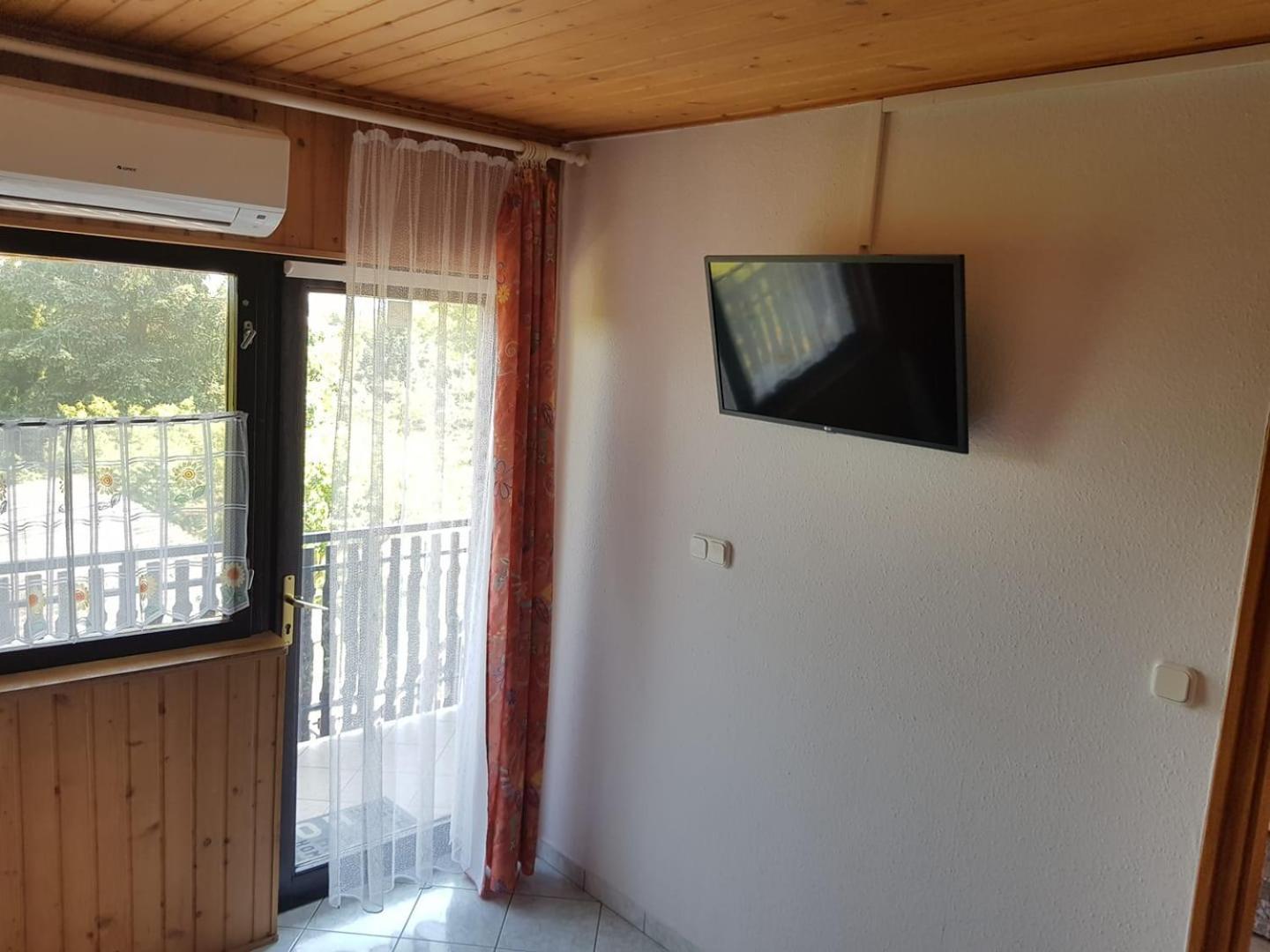 Panna Apartmanhaz Balatonlelle Exterior foto