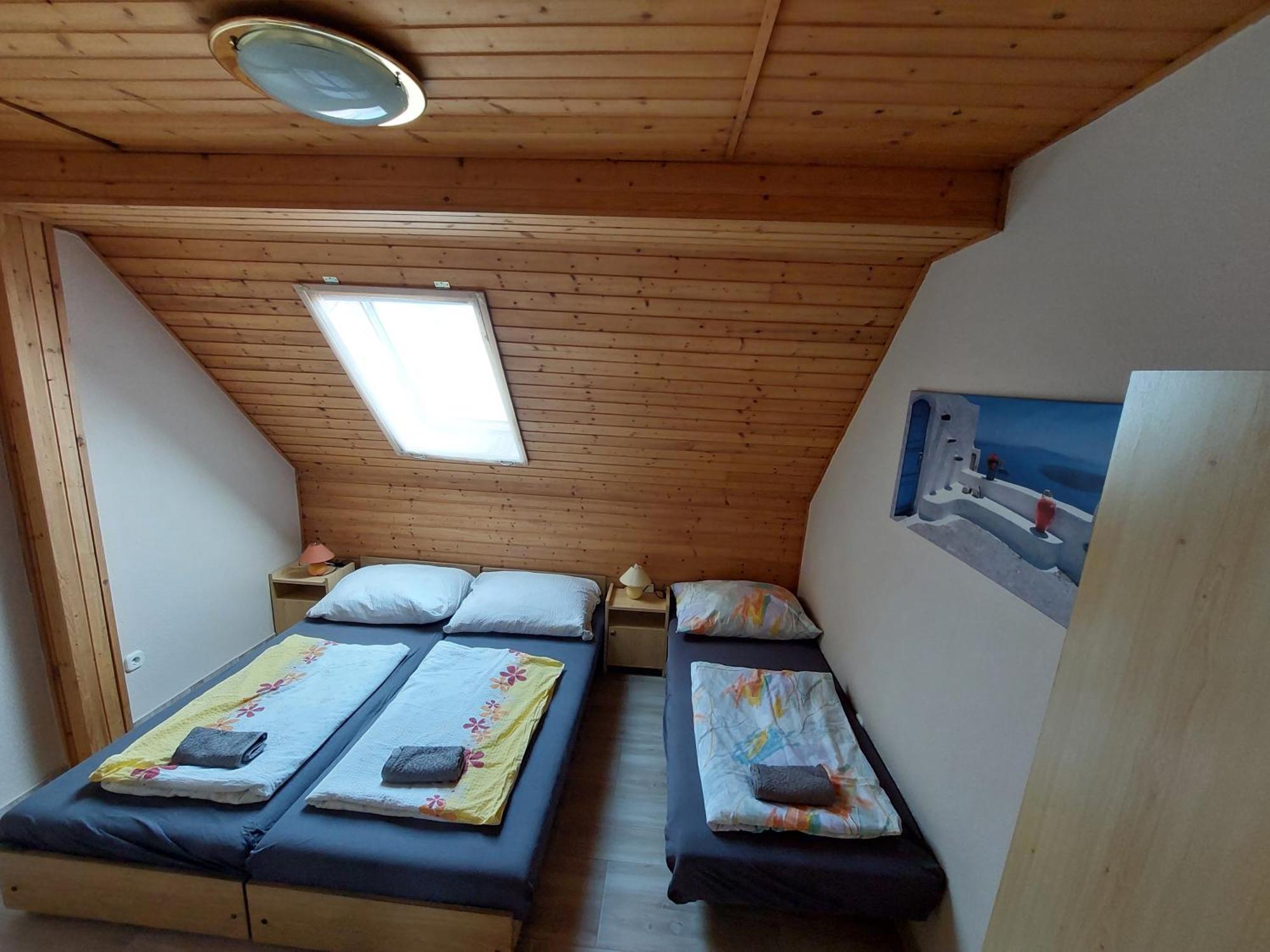 Panna Apartmanhaz Balatonlelle Exterior foto